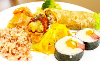 No restaurante Shin Yui Xuen são oferecidos pratos como sushi acompanhado de panquecas recheadas e legumes